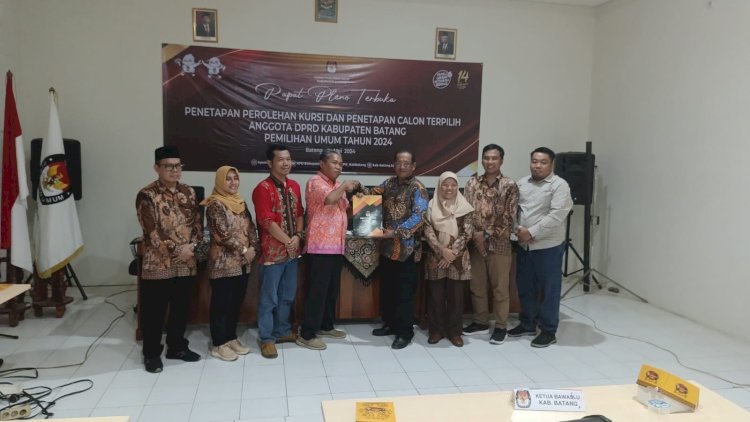 Rapat Pleno penetapan perolehan kursi dan penetapan calon terpilih anggota DPRD Kabupaten Batang Pemilu 2024 di kantor KPU, Kabupaten Batang. RMOL Jateng/Bakti Buwono