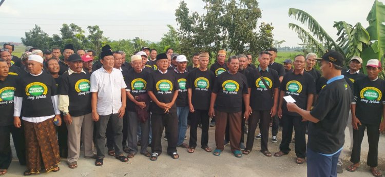 Para petani mendeklarasikan dukungan Mawahib Afkar maju sebagai Cabup Kudus. Arif Edy Purnomo/RMOLJateng