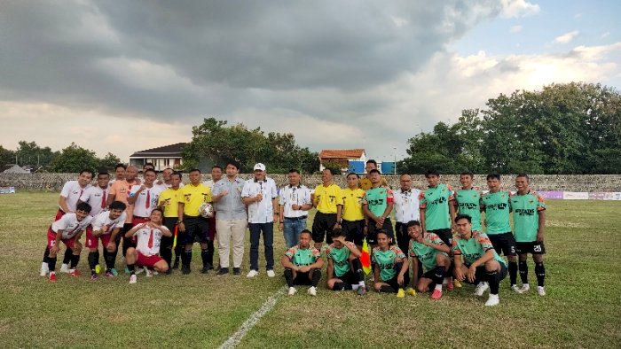 pertandingan perdana Piala DPRD Karanganyar antara Dikbud FC Karanganyar melawan Kartika Yudha FC Jaten. Dian Tanti/RMOLJateng