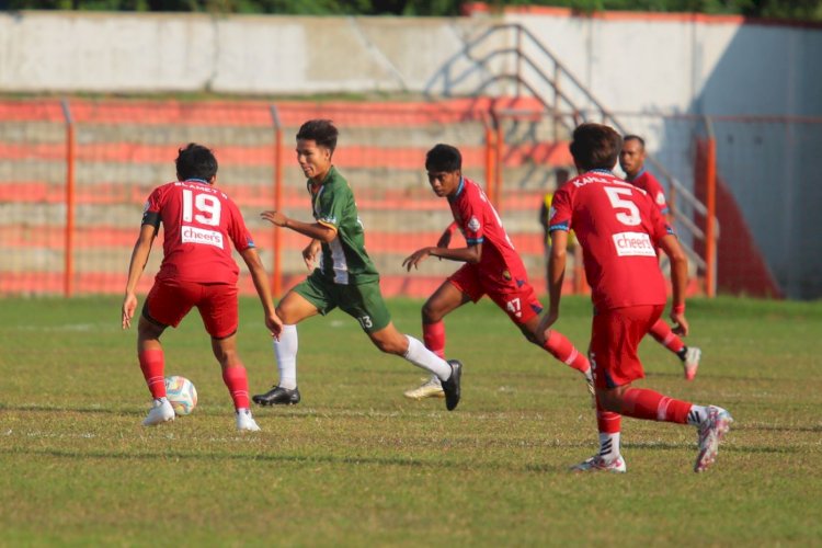 Laga derby panas antara Persiba Bantul dan PS HW UMY  hanya menghasilkan skor kacamata  tanpa gol.Arif Edy Purnomo/RMOLJateng