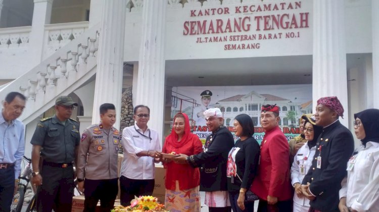 Wali Kota Semarang, Hevearita Gunaryanti Rahayu usai meresmikan gedung kantor kecamatan Semarang Tengah di jalan Taman Seteran Barat Kelurahan Miroto Semarang Senin (20/5). Umar Dani/RMOLJateng