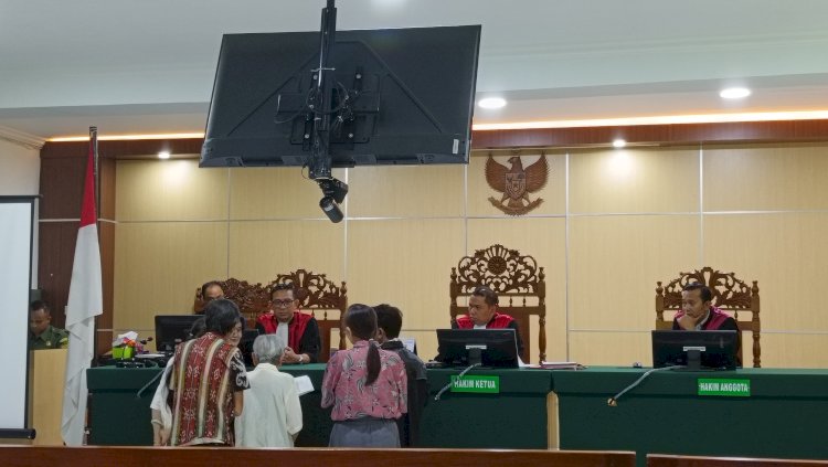 Sidang kasus pidana sekeluarga jadi terdakwa di Pengadilan Negeri Pekalongan.