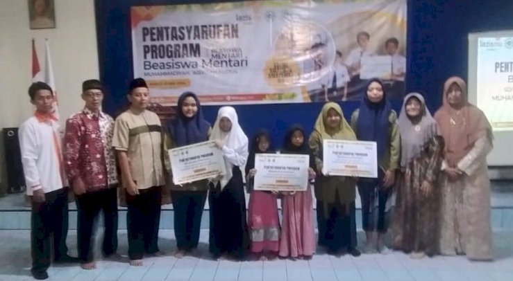 Perwakilan siswa penerima beasiswa Mentari dari tingkat SD/MI, SMP/MTs dan SMA/SMK/MA. Lazismu for RMOLjateng