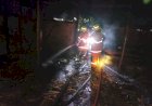 Rumah Semi Permanen Di Bringin Terbakar, Kapolsek: Anak Korban Dievakuasi Saat Di Dalam Kamar
