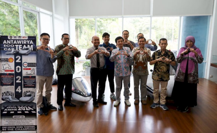 Tim Antawirya Undip Dilepas Untuk Ikut Bertarung Dalam Dua Ajang Kompetisi Mobil Hemat Energi Internasional. Dicky A Wijaya/RMOLJawaTengah