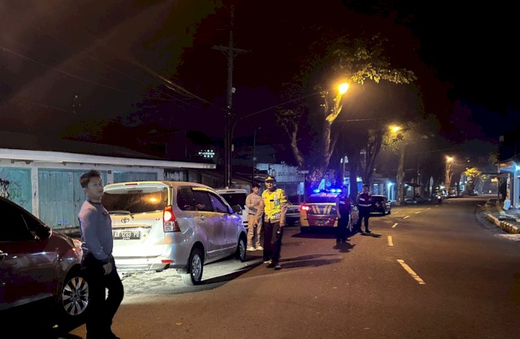 Tim Polres Magelang Kota tengah melakukan patroli malam hari di sudut kota sejuta bunga. Istimewa