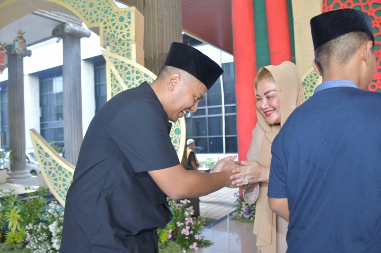 Acara Open House Lebaran Lalu Menyita Perhatian Publik Saat Ade Bhakti Silaturahmi Ke Mbak Ita. Dokumentasi/RMOLJawaTengah