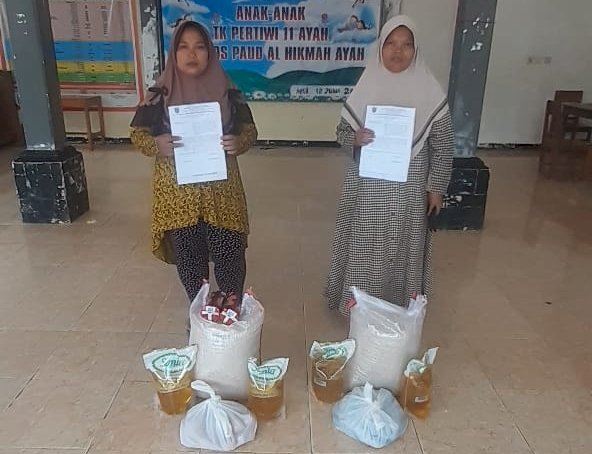 Rumah Tangga Miskin Di Kebumen Mendapatkan Bantuan Sembako Dari Pemkab. Bantuan Ini Juga Diberikan Kepada Nak Telantar, Gelandangan, Pengemis Dan Disabilitas. Budi Agung/RMOLJawaTengah