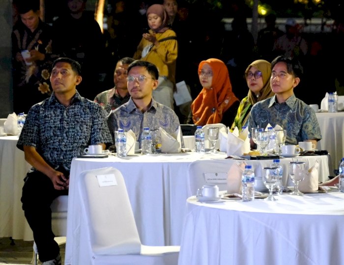 Gusti Bhre (Berkaca Mata) Hadir Dalam Suatu Acara Bersama Walikota Solo Gibran Rakabuming Raka. Dian Tanti Burhani/RMOLJawaTengah