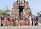 Elegan Kenakan Busana Nasional, Forkopimda Ditodong Berfoto Di Bawah Tugu Tiga Pahlawan Di Hari Jadi Salatiga ke-1.274