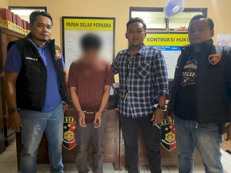 DJ (21), seorang buruh pabrik di Kota Salatiga usai jalani pemeriksaan di Polsek Suruh. Erna Yunus B/RMOLJateng 