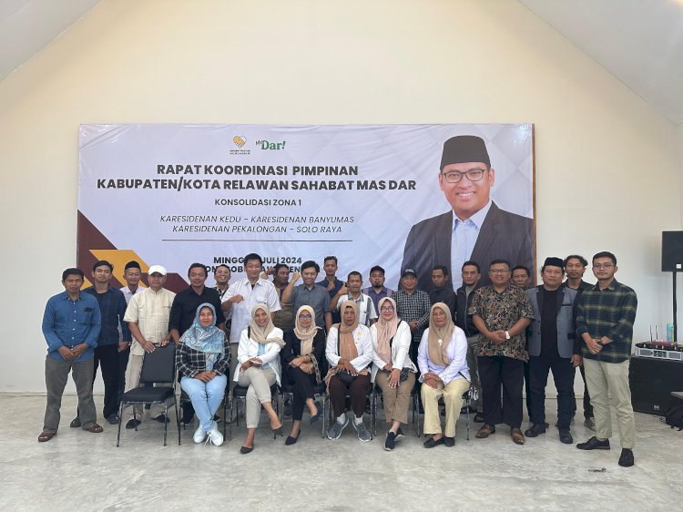 Relawan Sahabat Mas Dar (SADAR) mengadakan rapat konsolidasi pimpinan dari 13 kabupaten dan kota se-Jawa Tengah. IST