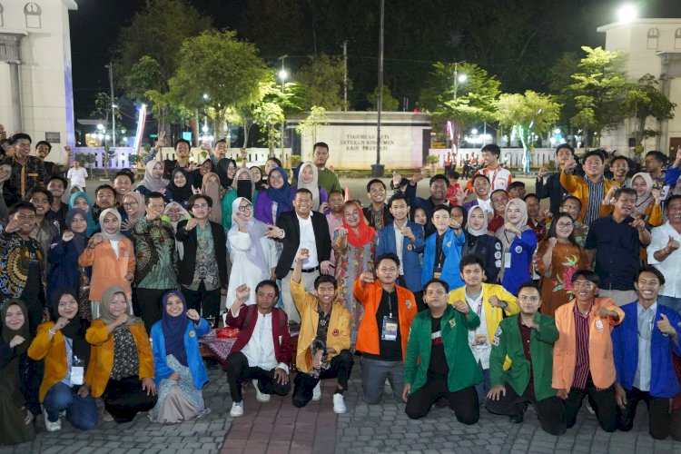 Wali Kota Semarang, Hevearita Gunaryanti Rahayu, Menyambut Para Mahasiswa Yang Menghadiri Rakernas BEM SI Ke-17 Di Kota Semarang Pada Senin (16/07) Malam. Umar Dani/RMOLJawaTengah