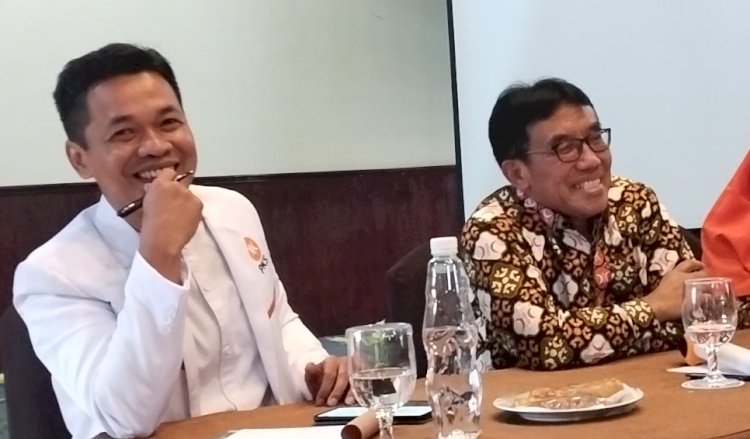 Ketua DPD PKS Salatiga Latif Nahari saat bersama Muh Haris di Laras Asri Resort and Spa, Salatiga. Erna Yunus B/RMOLJateng
