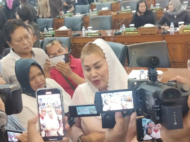 Wali Kota Semarang, Hevearita Gunaryanti Rahayu alias Mbak Ita saat menghadiri rapat paripurna DPRD Kota Semarang, Senin (22/7). Umar Dani/RMOLJateng