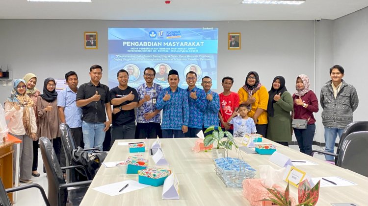 Sosialisasi Upaya Menjamin Peredaran Daging Unggas Halal dan Meningkatkan Kesmavet yang diikuti sejumlah pengusaha RPU yang dilakukan tim UMK di kampus setempat. 