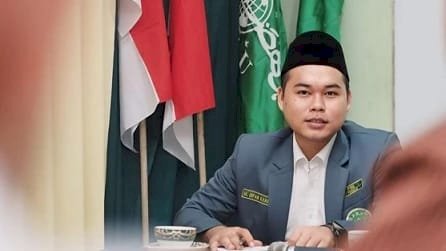 M Irfan Khamid selaku Ketua Pimpinan Wilayah IPNU Jateng    Pro Kontra Dibalik Penyediaan Alat Kontrasepsi bagi Remaja, Begini Respon IPNU Jateng  Terbitnya Peraturan Pemerintah No 28 Tahun 2024 terkait pelaksanaan Undang-Undang No 17 Tahun 2023 tentang Kesehatan kini memicu pro dan kontra di masyarakat Indonesia. Pemicunya dalam pasal itu menyebutkan penyediaan alat kontrasepsi bagi anak-anak usia sekolah dan remaja.  Peraturan Pemerintah No. 28 tahun 2024 tentang kesehatan tepatnya di Pasal 10