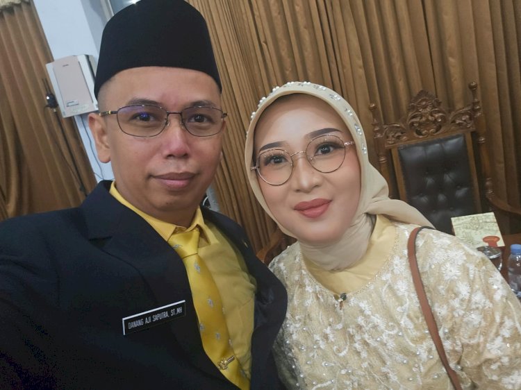 Anggota DPRD Kabupaten Batang Danang Aji Saputra bersama istrinya Dian Puspita Sari. IST