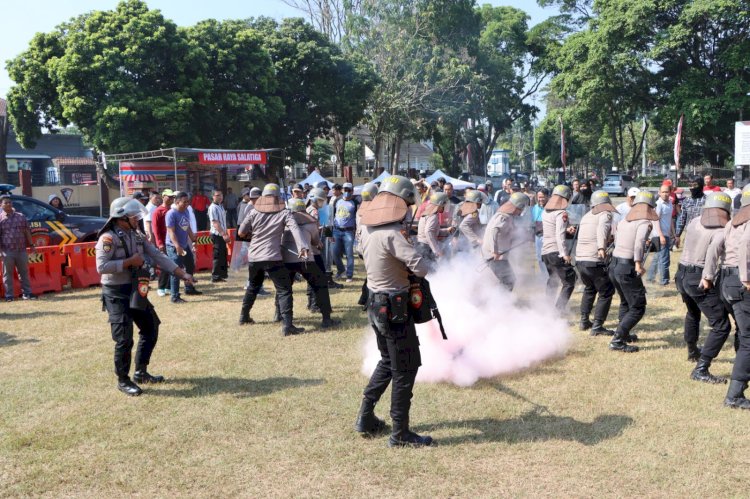 Simulasi Sispamkota Digelar Polres Salatiga Di Lapangan Bhayangkara Polres Salatiga, Kamis (22/08). Erna Yunus B/RMOLJawaTengah