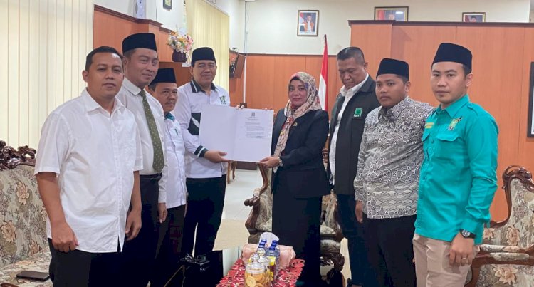 Pimpinan DPC PKB Kudus menitipkan Surat Keputusan kepengurusan parpol tersebut ke pihak Pengadilan Negeri Kudus