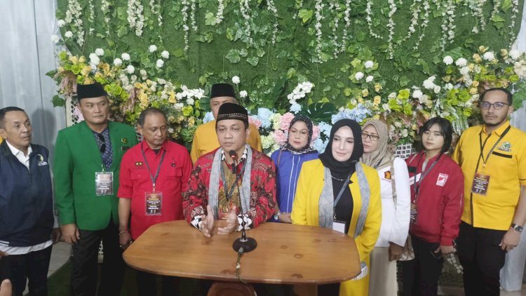Paslon Aaf-Balgis usai mendaftar di KPU Kota Pekalongan. RMOL Jateng/Bakti Buwono
