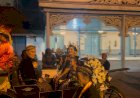Kirab Pengantin Cucu PB XII Keliling Beteng Kraton Disambut Meriah Masyarakat