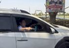 Seorang Pria Keluarkan Pistol dan Tembak Ban Mobil Pajero Halangi Jalannya