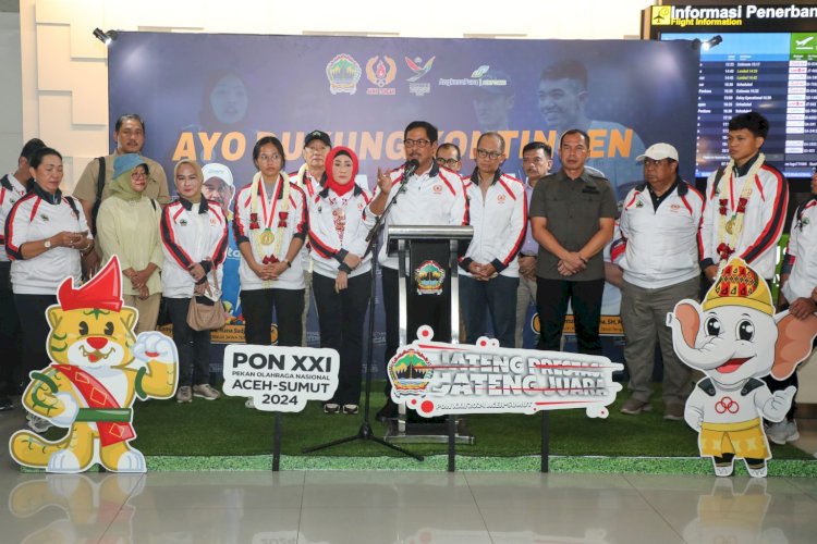 Kepulangan para pahlawan olahraga yang berlaga di PON XXI Aceh Sumut 2024 disambut PJ Gubernur Jawa Tengah Nana Sudjana, di Bandara Ahmad Yani. 