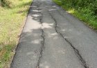 Perbaikan Jalan Sulang-Krikilan Masih Tertunda, Kerusakan Makin Parah