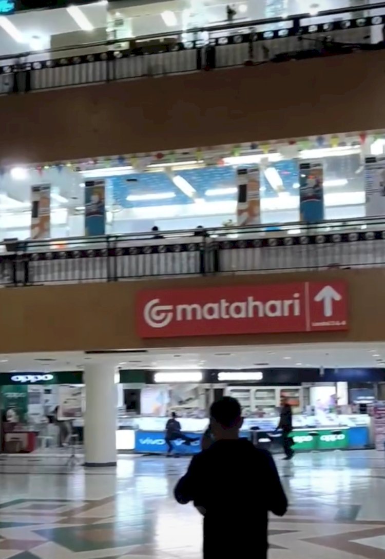 Suasana Sepi Di Plaza Simpang Lima Semarang Sudah Sejak Beberapa Tahun Lalu. Dokumentasi