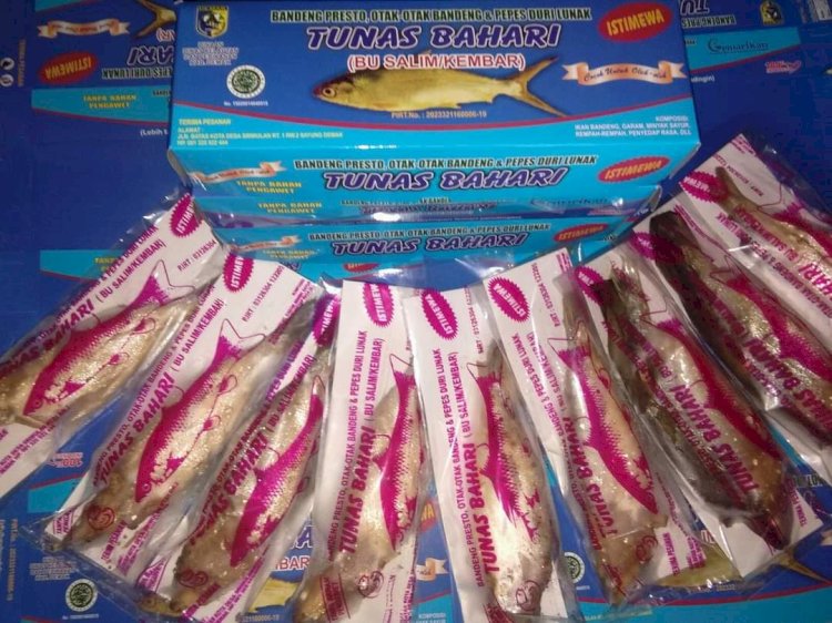 Tunas Bahari Sebagai Bagian Subsektor Ekonomi Kreatif Kuliner Dari Sayung Ini Terkenal Dengan Berbagai Jenis Olahan Ikan, Terutama Bandeng Presto Dan Otak-Otak Bandeng. Istimewa/RMOLJawaTengah