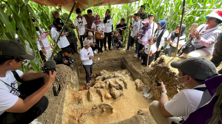 Pelajar SMA sederajat di Kabupaten Kudus ditantang mengikuti lomba pembuatan film pendek dokumenter tentang Kisah Sejarah Situs Purbakala Patiayam Kudus. 