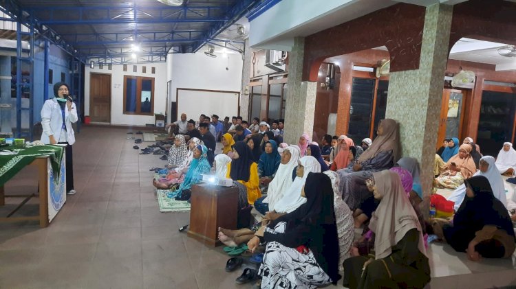 program edukasi kesehatan warga melibatkan pihak Universitas Muhammadiyah Kudus dan Klinik Pratama Muhammadiyah.  