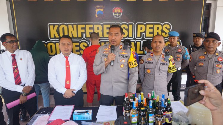 Kapolres Purbalingga, AKBP Rosyid Hartanto Menyampaikan Bahwa Pihaknya Telah Melaksanakan Kegiatan Cipta Kondisi Dengan Sasaran Tindak Pidana Miras Ilegal, Judi, Narkoba, Premanisme Yang Termasuk Dalam Penyakit Masyarakat Selasa (08/10). Humas Polres Purbalingga/RMOLJawaTengah