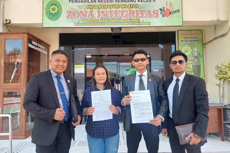 Tim hukum penggugat Pra peradilan Polres Rembang. Yon Daryono/RMOLJateng