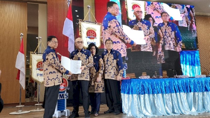 Sumartono (Kiri) Terpilih Sebagai Ketum PMS Periode 2024-2029. Dian Tanti Burhani/RMOLJawaTengah