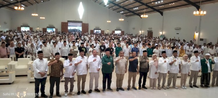 Ribuan Kader Dan Simpatisan Partai Gerindra Dari Kota Dan Kabupaten Tegal Memenuhi Ruangan Dalam Acara Deklarasi Konsolidasi Dan Pemantapan Persiapan Pilkada Di Lasnur Hall, Jalan Ahmad Yani, Procot, Slawi, Sabtu, (12/10) Siang. Istimewa/RMOLJawaTengah