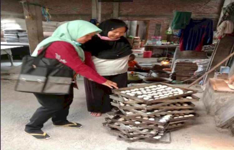 Dinnakerind Demak Beri Fasilitas Buatkan NIB Bagi IKM-IKM Binaan. Tangkapan Layar Video Dinnakerind/RMOLJawaTengah