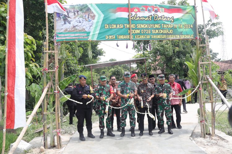 Program TNI Manunggal Membangun Desa (TMMD) Sengkuyung Tahap IV Tahun 2024 Di Desa Tambakboyo, Kecamatan Tawangsari, Kabupaten Sukoharjo Resmi Ditutup Oleh Komandan Distrik Militer (Dandim) 0726/Sukoharjo Letkol Czi Slamet Riyadi, S.E. Pada Kamis (31/10). Istimewa