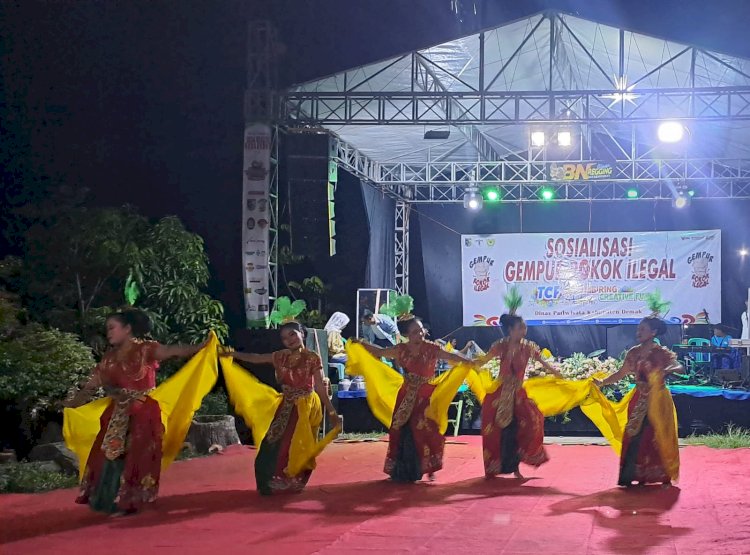 Sosialisasi Gempur Rokok Ilegal Yang Dikemas Dalam Wisata Hiburan TCF Tembiring Creative Fun Roadshow, Berhasil Dilangsungkan Meriah Di Desa Wisata (Deswita) Kedungori, Sabtu (02/11). Dokumentasi Dinparta Demak