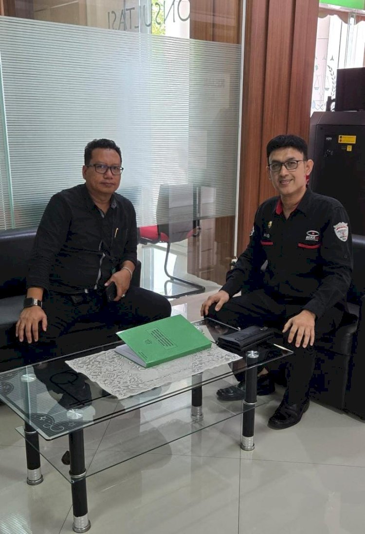 Ketua DPD Geram Jawa Tengah, Havid Sungkar, Bertemu Kasi Penerangan Hukum Kejaksaan Tinggi Jawa Tengah, Arfan Triono, Adukan Kasus Dugaan Penyalahgunaan Narkoba Oknum Kejaksaan Negeri Di Blora. Dokumentasi