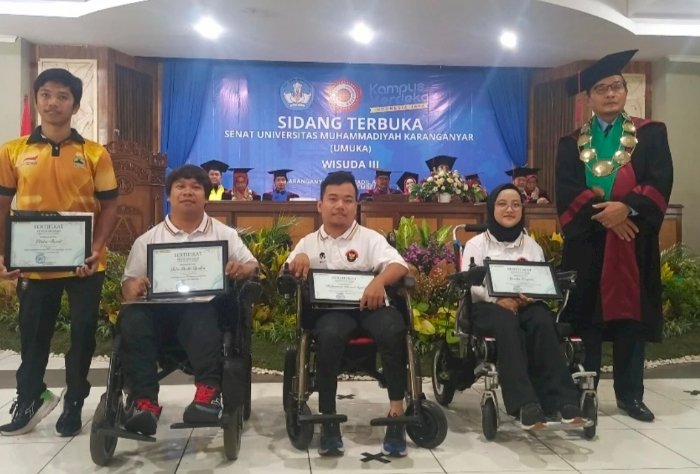 Mahasiswa Prodi Pendidikan Kepelatihan Olahraga Yang Sukses Meraih Meraih Prestasi Di Ajang Peparnas 2024 Dapatkan Penghargaan. Dian Tanti Burhani/RMOLJawaTengah