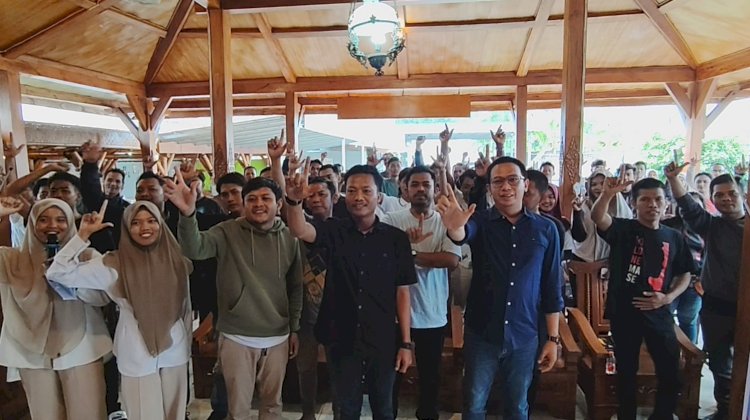 Relawan Jateng Muda saat deklarasi dan bimtek di RM Dapur Mentari Purwodadi Grobogan Jawa Tengah, Sabtu (16/11) sore. Dok Istimewa