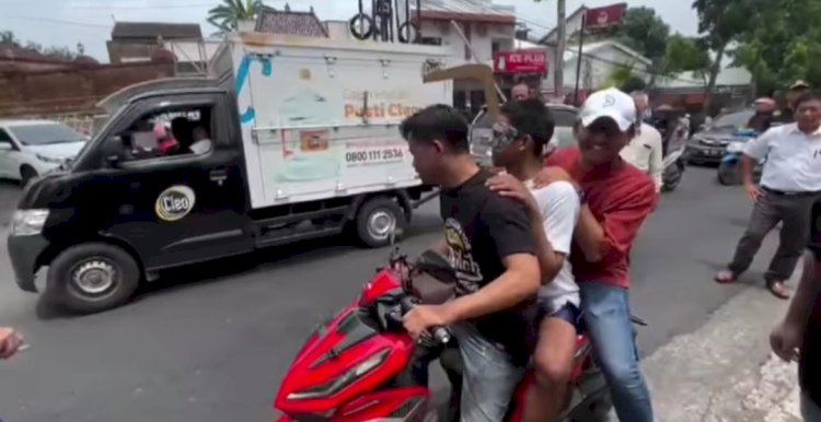 Tim Inafis melaksanakan rekonstruksi di lokasi kejadian penembakan seorang siswa SMK yang meninggal di Semarang, Selasa (26/11). Dicky Aditya/RMOLJateng 