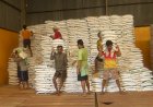 Selama Desember, Bulog Salurkan Bantuan Pangan Sebanyak 5.344 Ton Beras