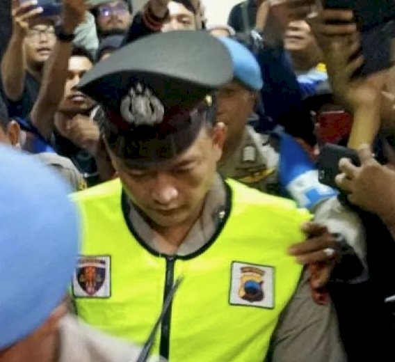 Terduga Pelaku Kasus Penembakan Beberapa Pelajar Di Semarang, Aipda R, Menjalani Sidang Etik Bidang Profesi dan Pengamanan (Propam) Polda Jawa Tengah, Senin (09/12). Istimewa