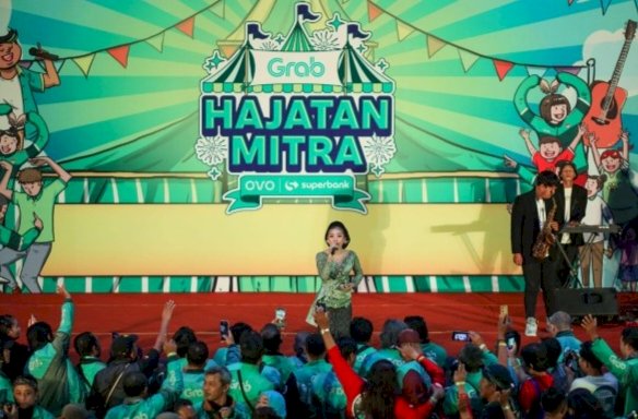 Hajatan mitra Grab Semarang bareng keluarga besar di akhir tahun. Dicky Aditya/RMOLJateng