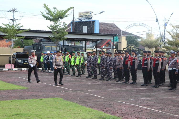 Kapolres Tegal Kota, AKBP Rully Thomas, Memimpin Operasi Lilin Candi 2024 Yang Bertujuan Untuk Menjamin Keamanan Masyarakat Di Masa Libur Panjang Nataru, Jumat (20/12). Istimewa