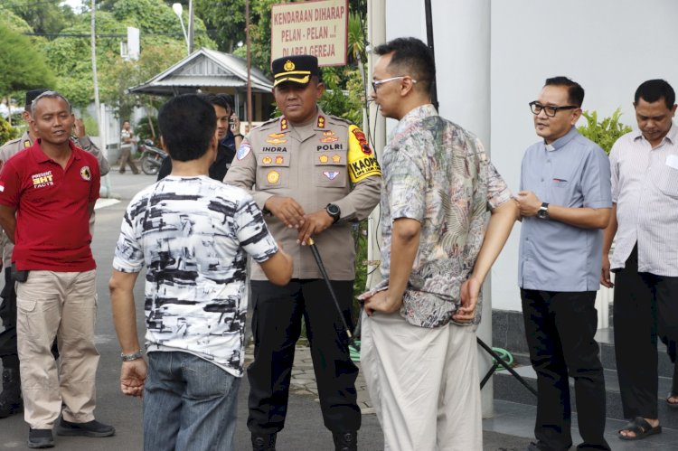 Kapolres Tegal Pimpin Pengamanan Perayaan Natal, Selasa (24). Istimewa