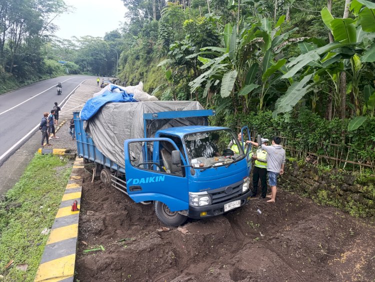 Kembali Terjadi Kecelakaan Di Jalur Penyelamat Di Desa Tlahab Lor, Kecamatan Karangreja, Kabupaten Purbalingga, Selasa (24/12) Subuh. Istimewa